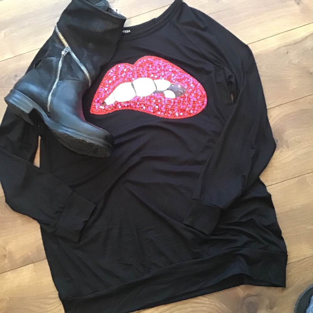EDGY  “LIP BITE” SEQUINED TOP - Picture 8 of 15